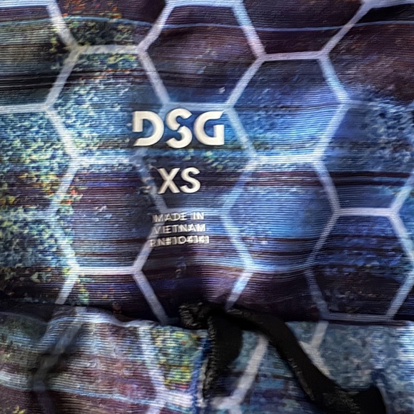 NWT- DSG leggings - Picture 2 of 3